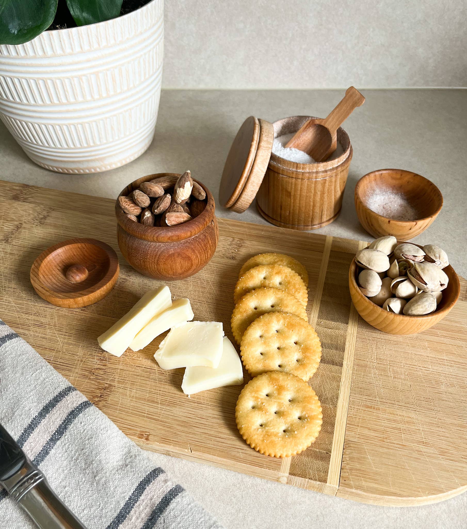 Wood Pinch Bowl/Wood Dipping Bowl/Ring Bowl/Small Wood Bowl: Mineral Oil & Beeswax