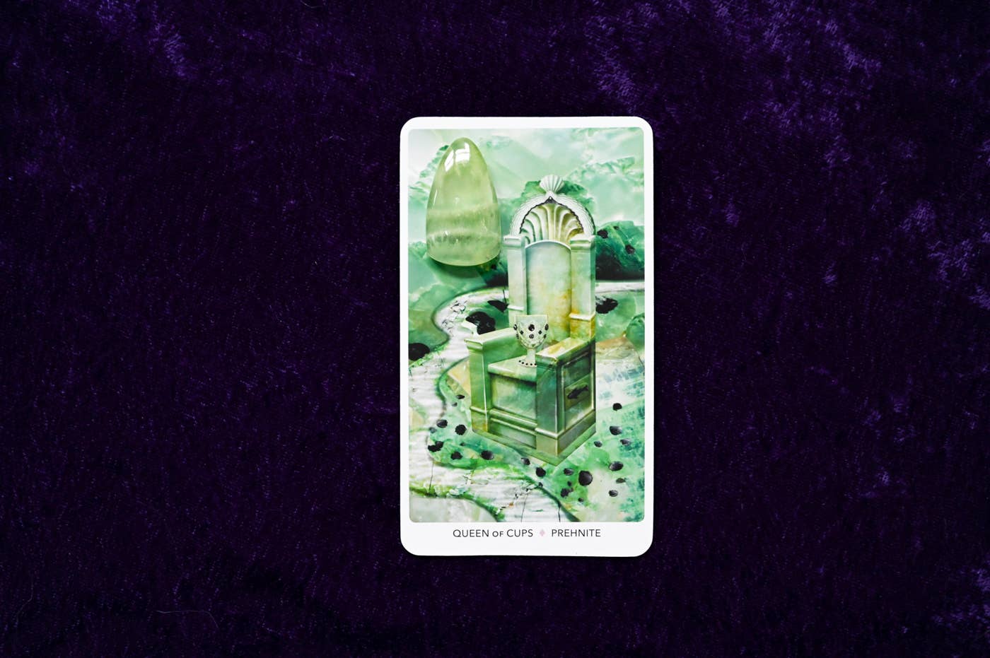 Crystal Keys Tarot: 78 Cards & 176-Page Full-Color Guidebook
