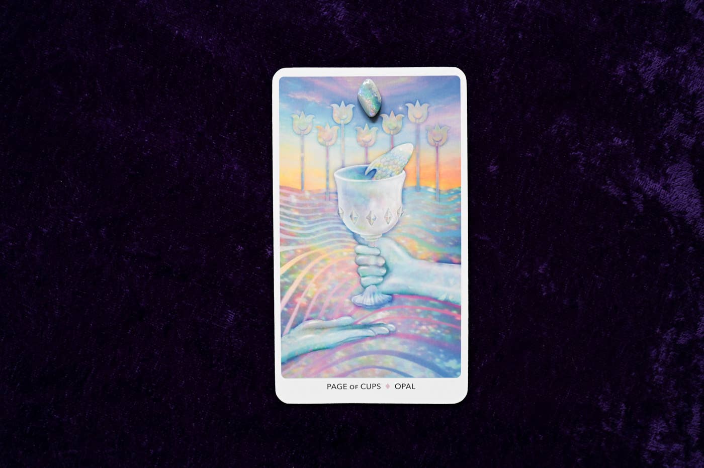 Crystal Keys Tarot: 78 Cards & 176-Page Full-Color Guidebook