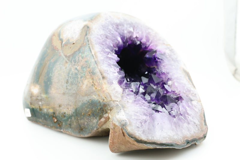 Amethyst Geode: The Cave