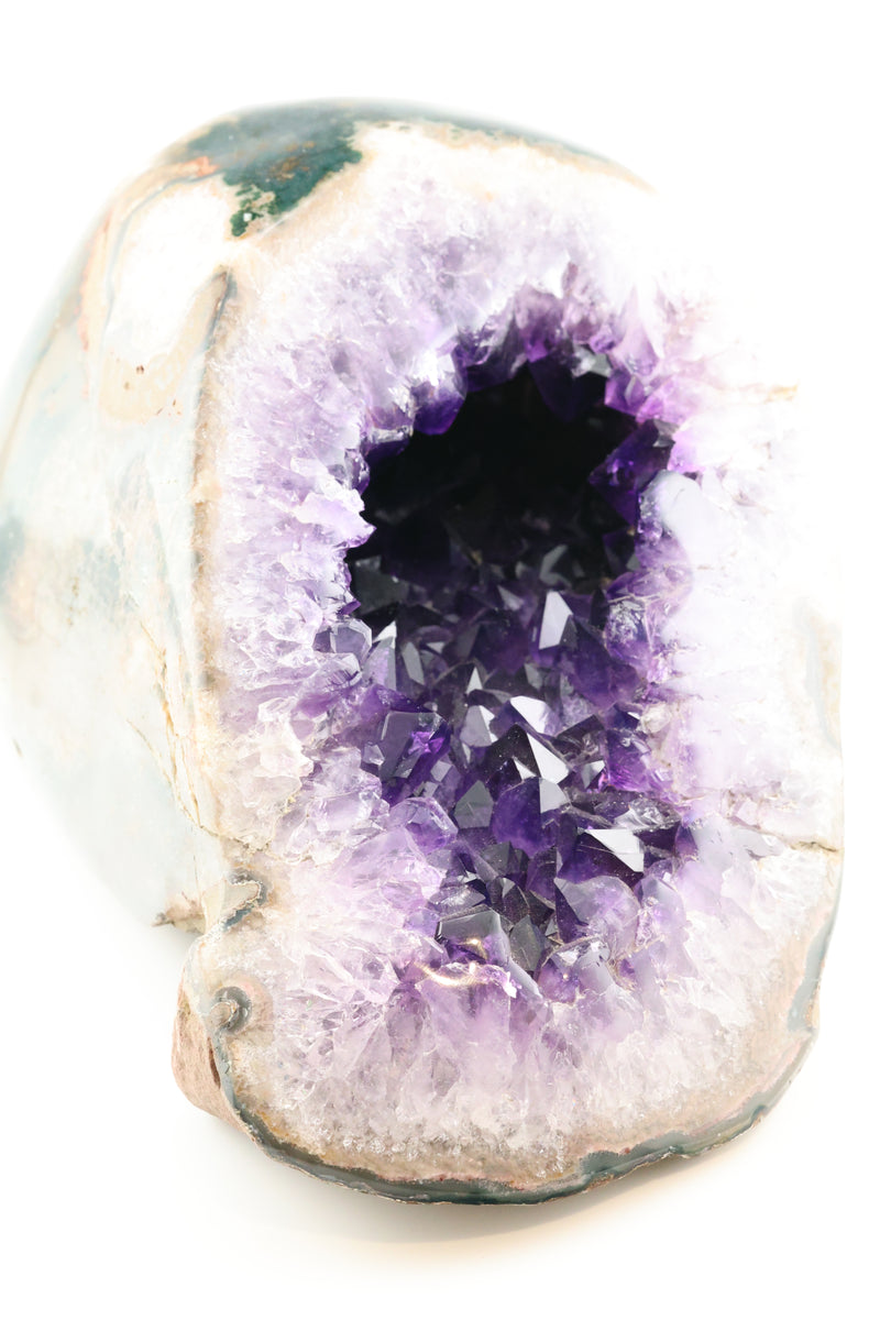 Amethyst Geode: The Cave