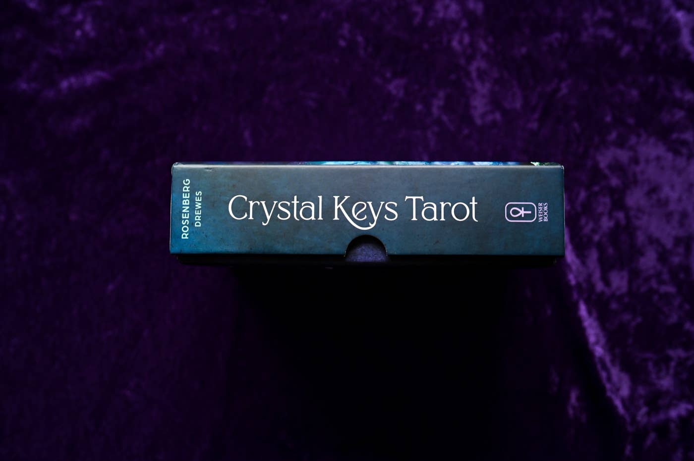 Crystal Keys Tarot: 78 Cards & 176-Page Full-Color Guidebook
